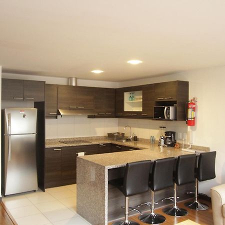 Apartamento Finlandia Park Suite Quito Esterno foto